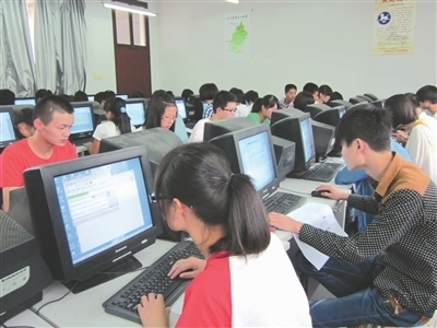 武義縣開展計(jì)算機(jī)職業(yè)技能鑒定，920余名學(xué)生參與技術(shù)能力認(rèn)證